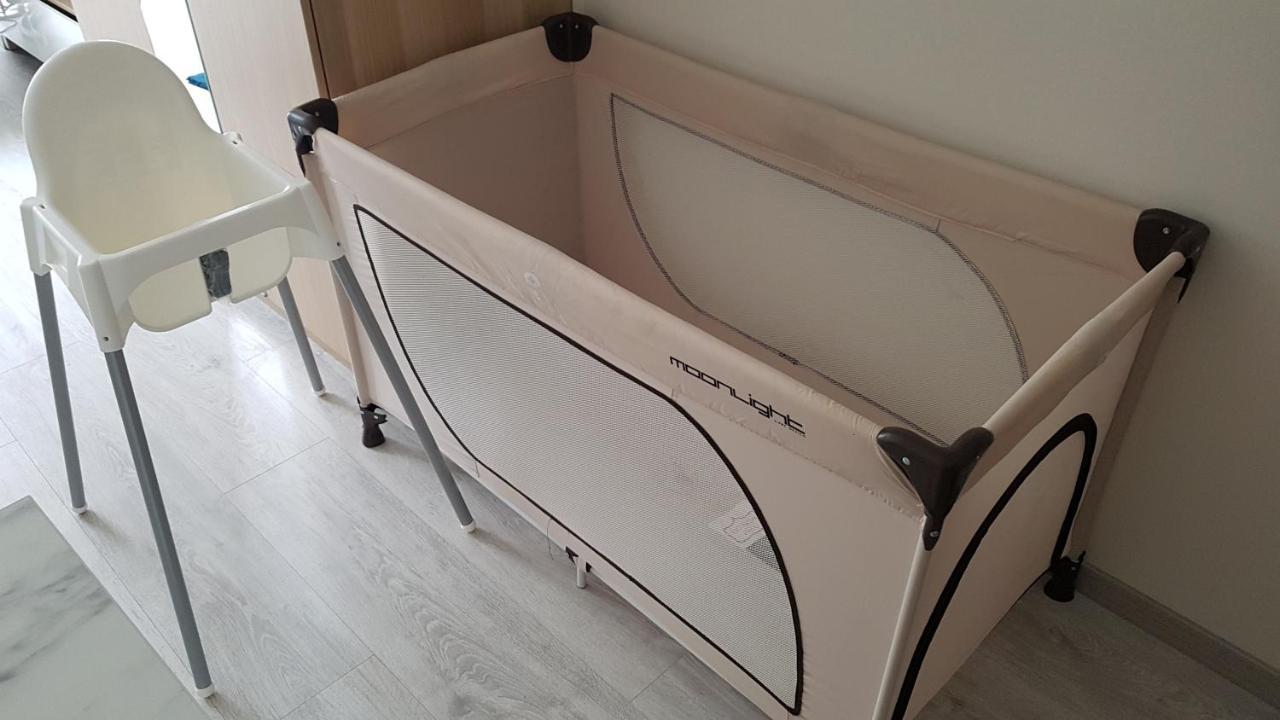 Happy Inn Laime Studio, Self Check-In-24-7, A-C, Parking-In-The-Underground-Garage Vilnius Bagian luar foto