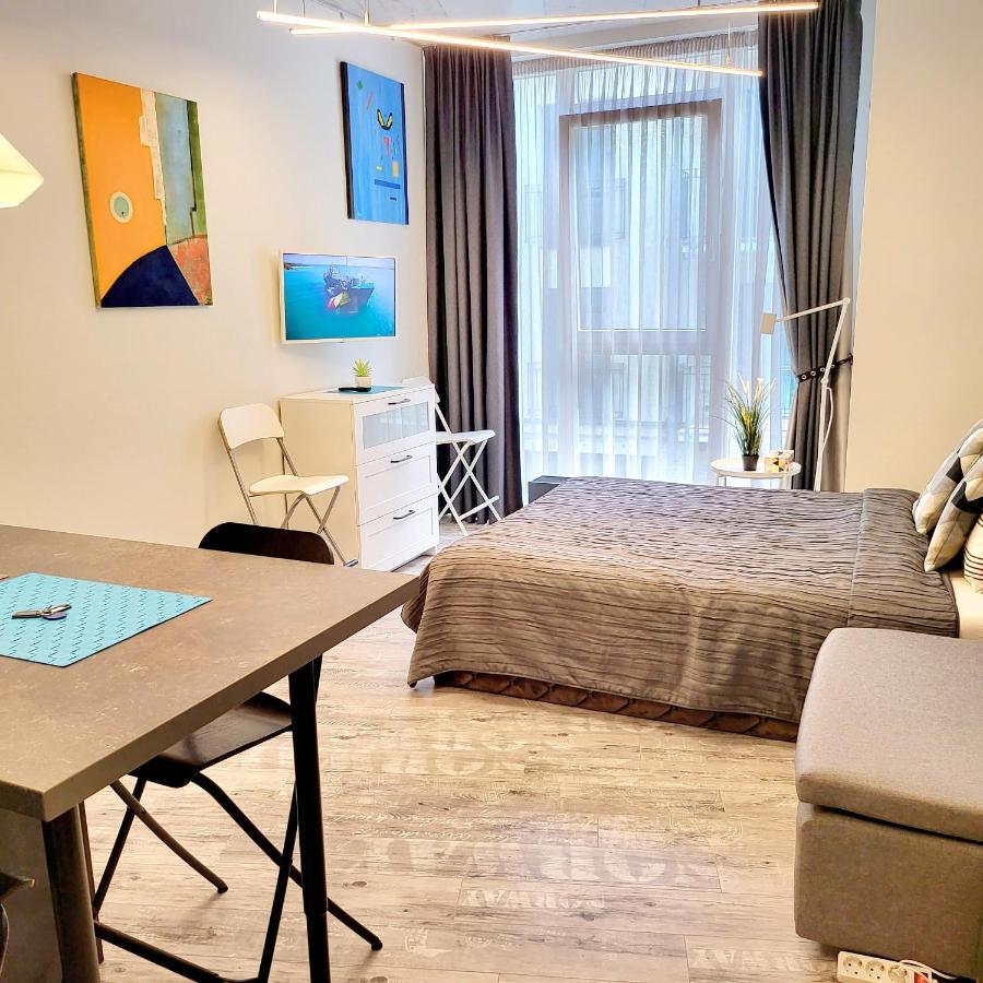 Happy Inn Laime Studio, Self Check-In-24-7, A-C, Parking-In-The-Underground-Garage Vilnius Bagian luar foto